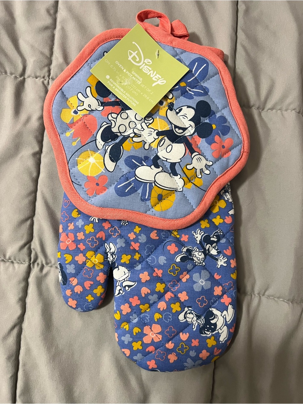 Disney Blue & Coral Spring Mickey & Minnie Mouse Oven Mitt and Pot Holder Set